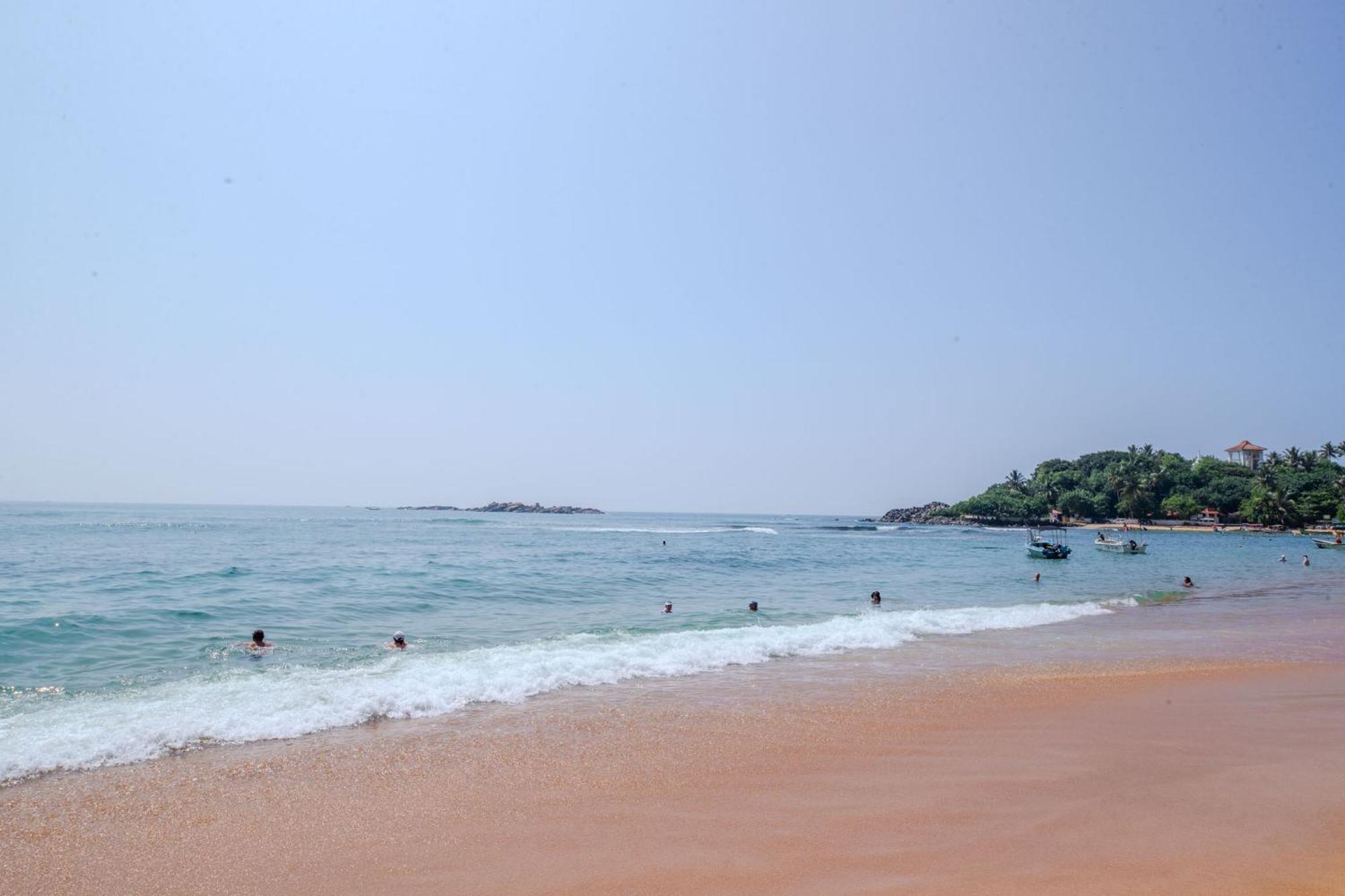 The Waves Unawatuna Exteriör bild